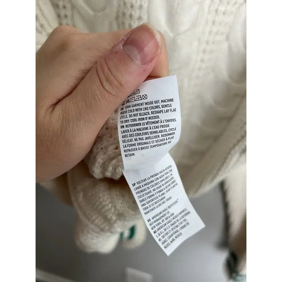 American Eagle Outfitters Cream Cable Knit Sweater Size Medium Cotton Blend Wm’s - Picture 6 of 7